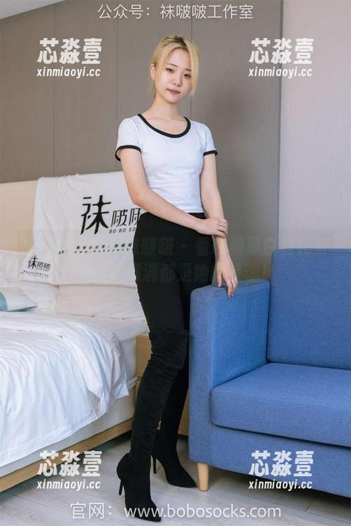 BoBoSocks袜啵啵 - 看砂糖厚白丝花絮，图库满满都是她的灵魂！