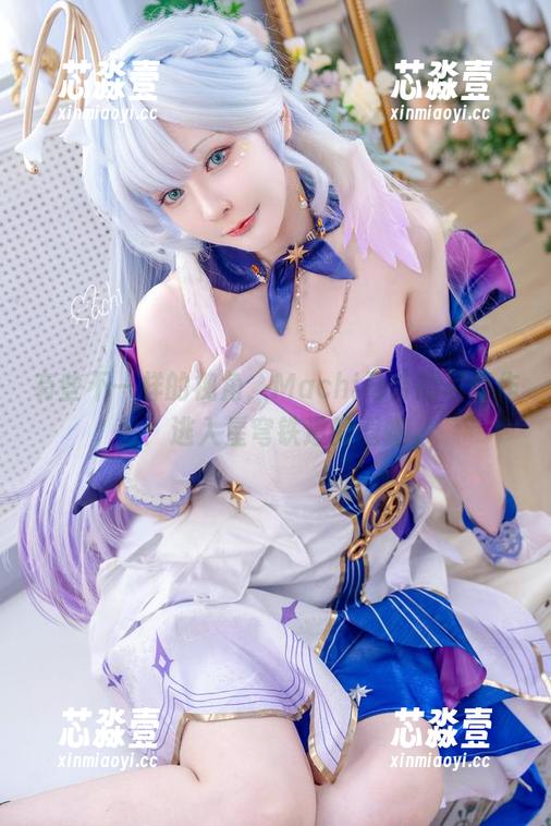 Machi马吉 有些不一样的视角,Machi马吉的写真作品:逃入星穹铁道的遐蝶。
