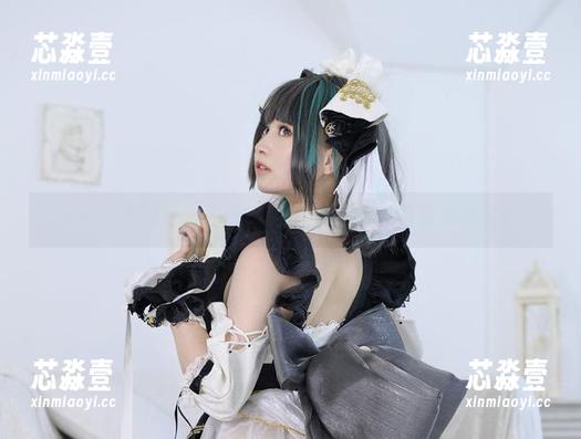 PAKI酱的写真图册：让人想一探究竟的裤里丝！