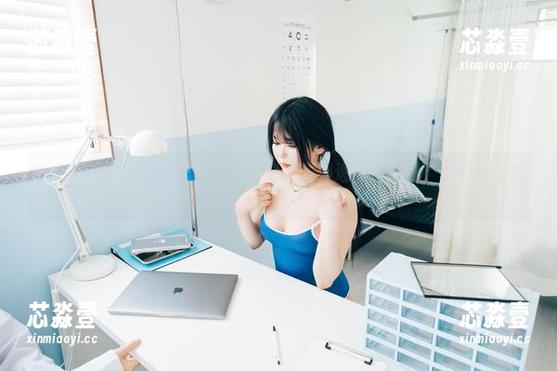 Sonson(손손)的图集，Loozy的表情透着些拗口，太好玩了吧。
