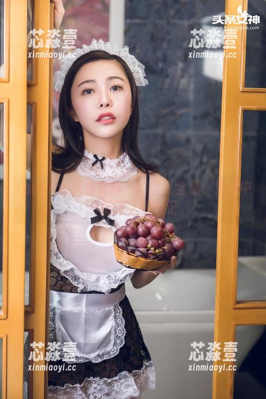 TouTiao头条女神 - 幻雪儿全集：黑丝中介的迷人变形记