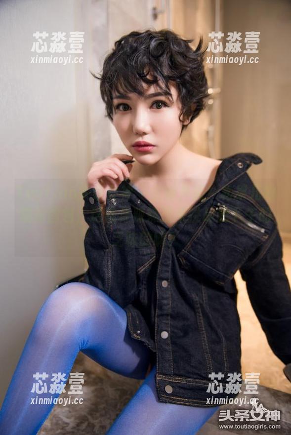 TouTiao头条女神 - 全新升级！松果儿的最新图包，这健身辣妹是来挑战我下午的乏味的嘛？