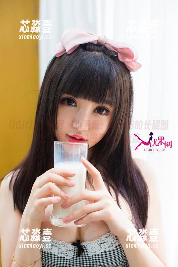 UGirls尤果网 - 小更新：赵伊彤的长腿图集，不自觉放慢了滚动速度