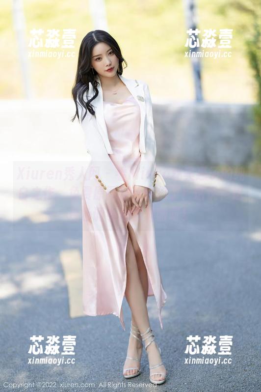 Xiuren秀人网-Mieko林美惠子 Xiuren秀人网 - 看Mieko林美惠子的纯白之作,免费原图送给你们了!话说,这白色调小心别晃眼呀!