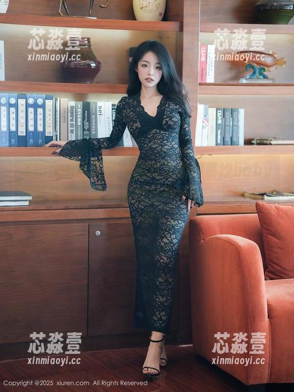 Xiuren秀人网-周慕汐baby Xiuren秀人网 - 图片里的周慕汐baby与丝袜的互动总是那么不经意,又让人莞尔