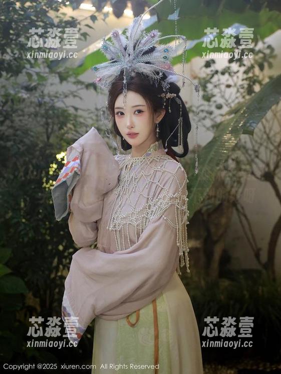 Xiuren秀人网 - 小乔babyb的袜子美图，光是看就很舒服了，意想不到的好呀