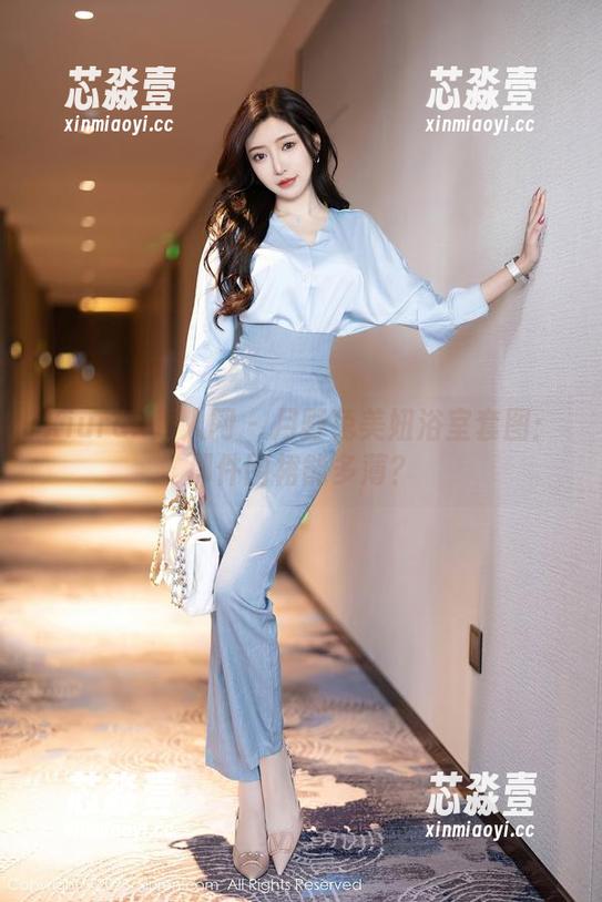 Xiuren秀人网-月野兔美妞 Xiuren秀人网 - 月野兔美妞浴室套图:那件围裙能多薄?