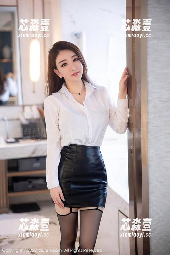 Xiuren秀人网 - 女孩那种表现力，幸好模特悦悦的图包抓住了，不然可惜了。
