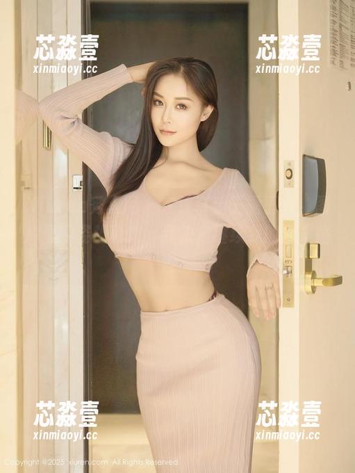 Xiuren秀人网-王俪丁呀 Xiuren秀人网 - 在线享受王俪丁呀,图片里的姿势真难,我决定继续我的沙发瑜伽。