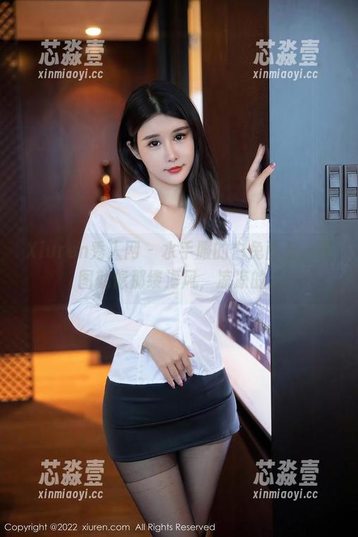 Xiuren秀人网-白兔西希 Xiuren秀人网 - 水手服的白兔西希,原图就像那缕海风,凉凉的...