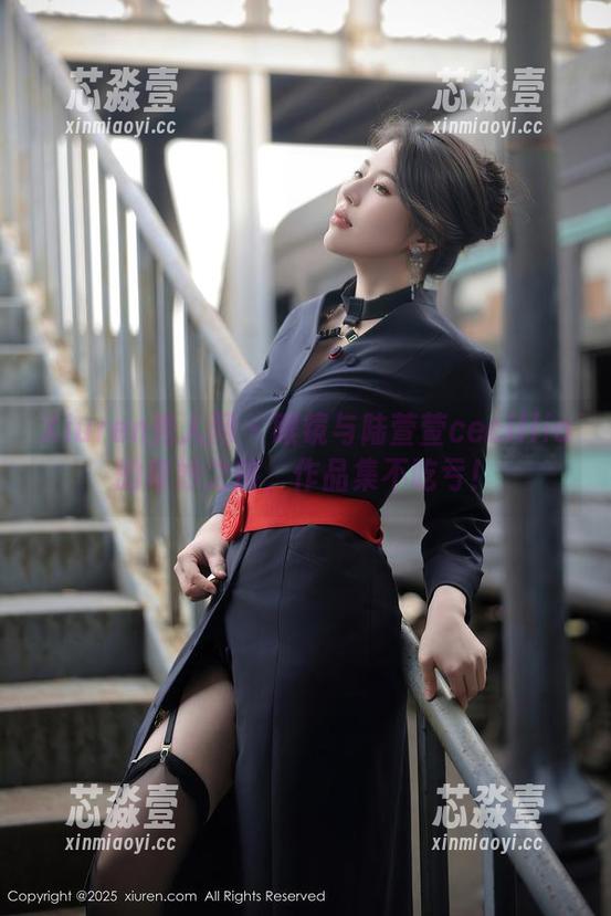 Xiuren秀人网-陆萱萱cecillia Xiuren秀人网 - 眼镜与陆萱萱cecillia的奇妙之旅,作品集不吃亏!