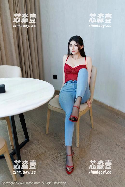 Xiuren秀人网-陈雅漫VICKY Xiuren秀人网 - 当陈雅漫VICKY遇上白色,在线邂逅美图的清新感