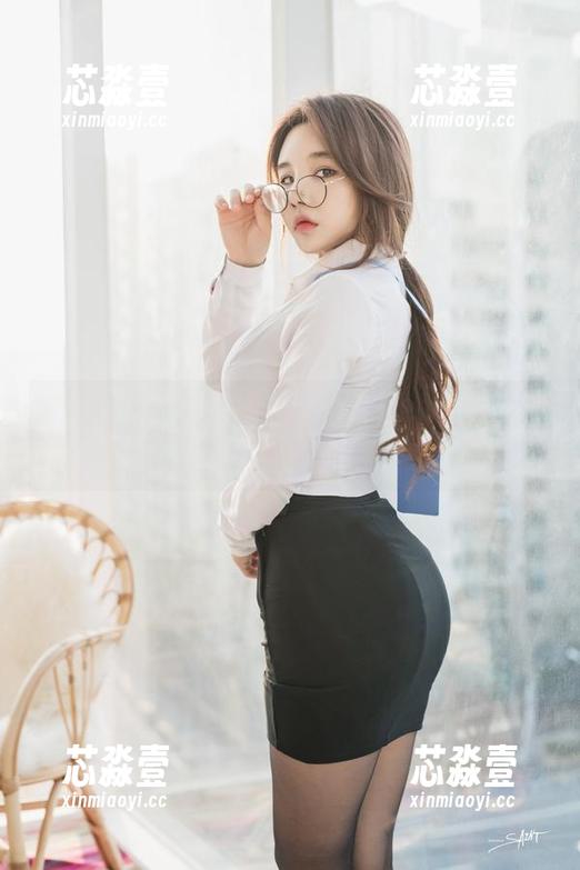 Zzyuri Zzyuri的连衣裙合集欲罢不能,下载的时候千万别犹豫。