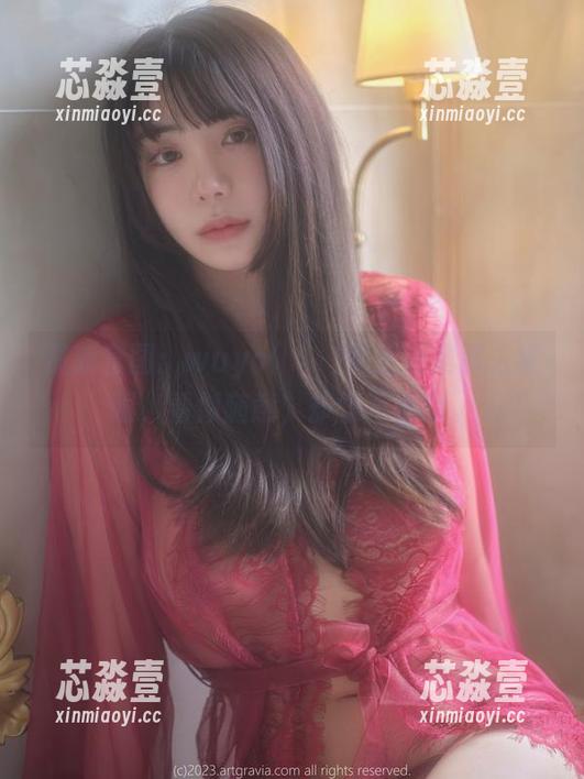 最新套图：wuyo(우요)女王还是那么耀眼，看似随意，却怪不容易。