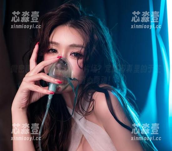 微密圈 - 是不是走错了片场？定制写真里的于芷晴吊带随心而动！