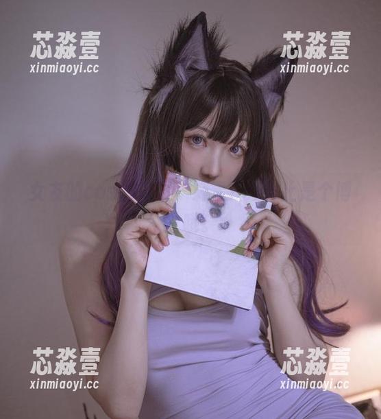 女友的cos都齐聚，刺青Poi何止是个博主哦。