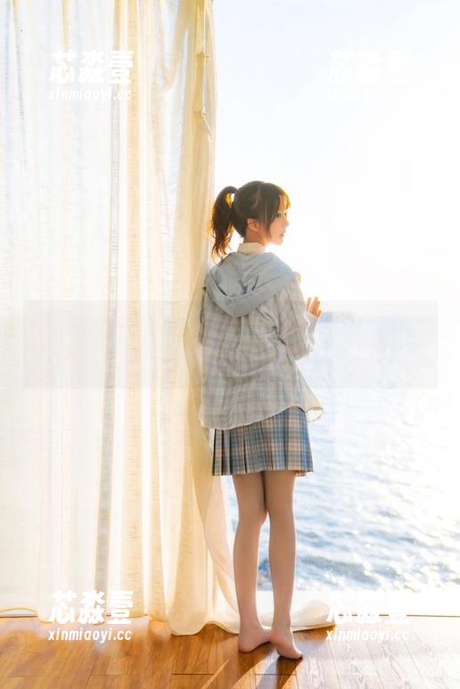 一缕黑丝与水色迷雾，喵糖映画的写真，怎能不让人侧目？