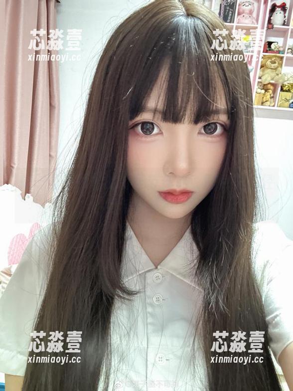 妍子坚不可摧的万圣节作品，图包里的轻松与小挑逗。