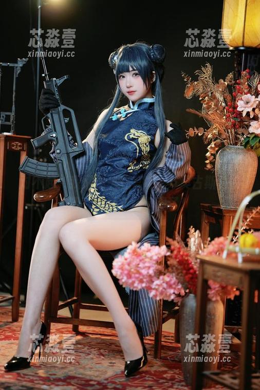 对不起，我又迷失在宫本桜与奥古斯特的精彩写真集精选里了！