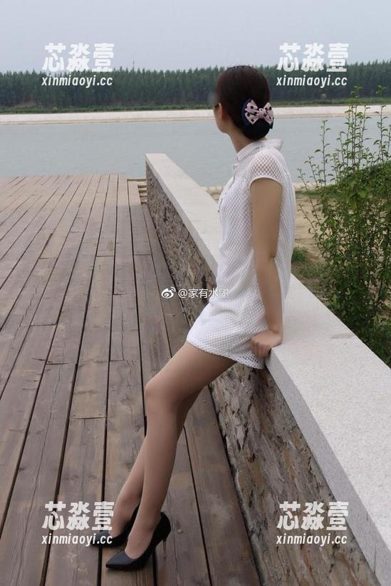 微密圈 - 家有水墨老师，御姐写真集，能不能再多几分“小心翼翼”？