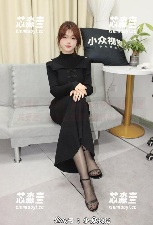 小众视觉 - 好吧，米拉最近穿体操服的图片更新，非要让我把汗都流出来吗？