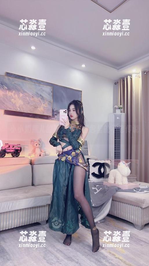 小小奶瓶儿 小小奶瓶儿的裤里丝,图包里的不老传说。