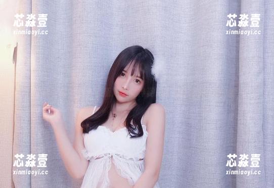 免费下载？小小奶瓶儿的女神姿态绝对让你眼前一亮！