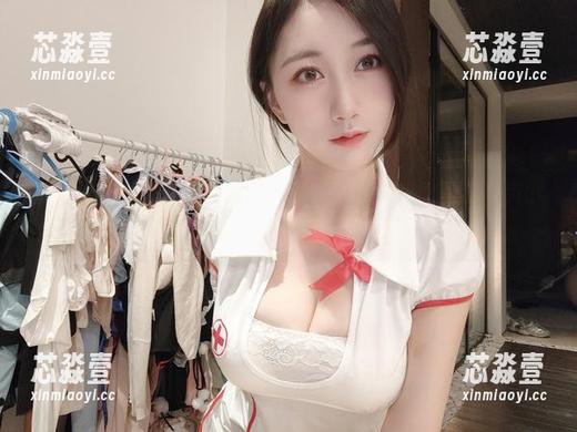 微密圈 - 本钱实足的小玉吃果冻，私房美图里透着点小性感