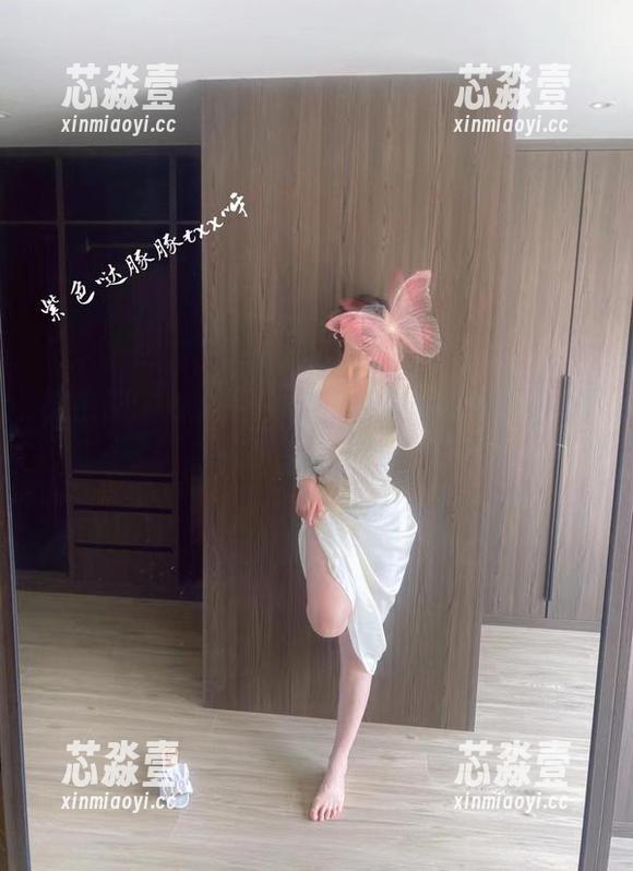 微密圈 - 小芯酱的全套直播视频精选，图片一下子就上头了！