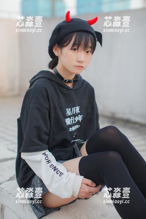 少女秩序 - 小鱼的JK学妹系列照片：一串裙摆，能有几多异想天开！