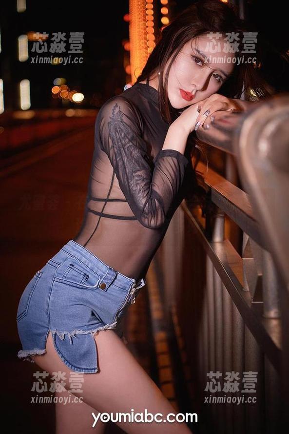 尤蜜荟 - 在黑白的海洋里，合法萝莉任性涂鸦，无圣光有多好！