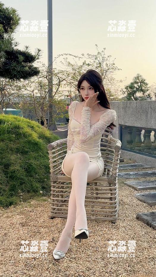 微密圈 - 最新修女主题，徐莉芝Booty的原图果然不一般！
