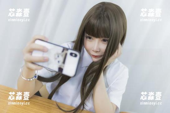 一部开挂的写真：抱走莫子的电子版巫女，你会把我也带走吗？