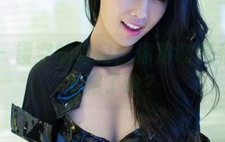 推女郎 - 镂空的奇幻：你猜吻熙私房图包里藏了啥？