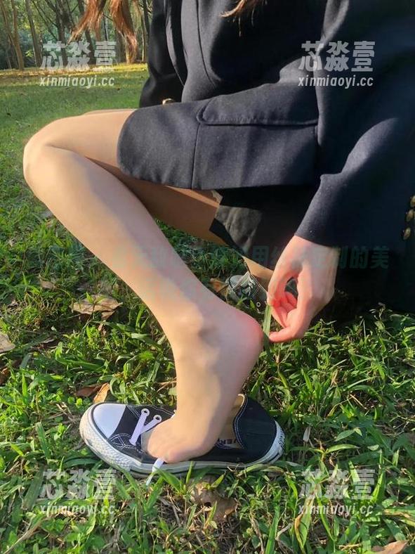 微密圈 - 看无敌哒小姨妈用丝袜定制的美图，话说你有被撩到吗？