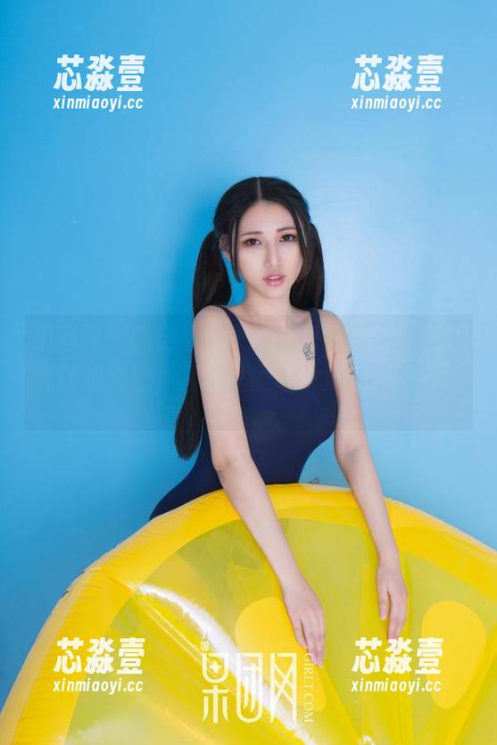 果团网 - 陈雅漫的护士造型，果然是无圣光的超洗脑，图包里的样子更让人瞩目呢。
