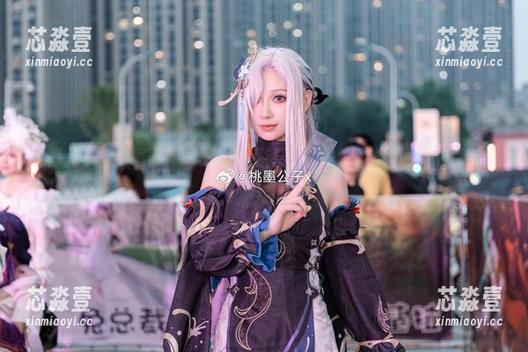 桃墨公子的居家蕾姆写真，真是让人想把家里的资源都倒腾出来啊！