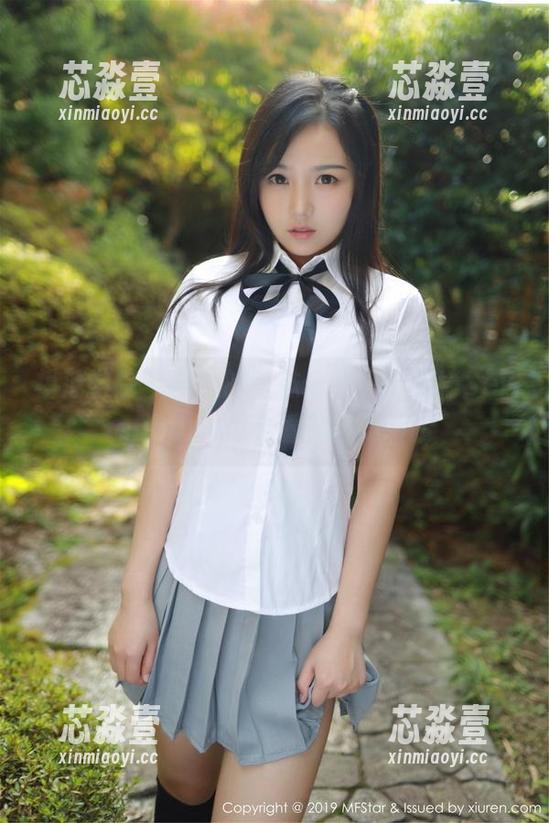 模范学院 - 有趣的丝袜合集，柳侑绮Sevenbaby让你看得目不转睛