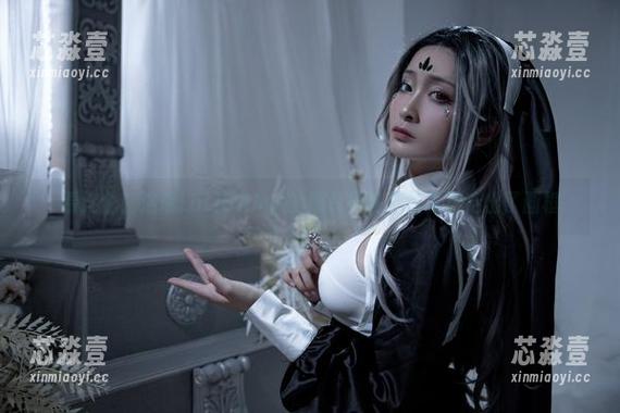 看这个！洛璃LoLiSAMA的照片里莉莉丝竟然走出了画框