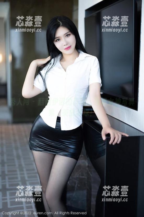 秀人网-伊诺 秀人网 - 翻翻伊诺的韵味:高清女神写真集,美拔眼球!