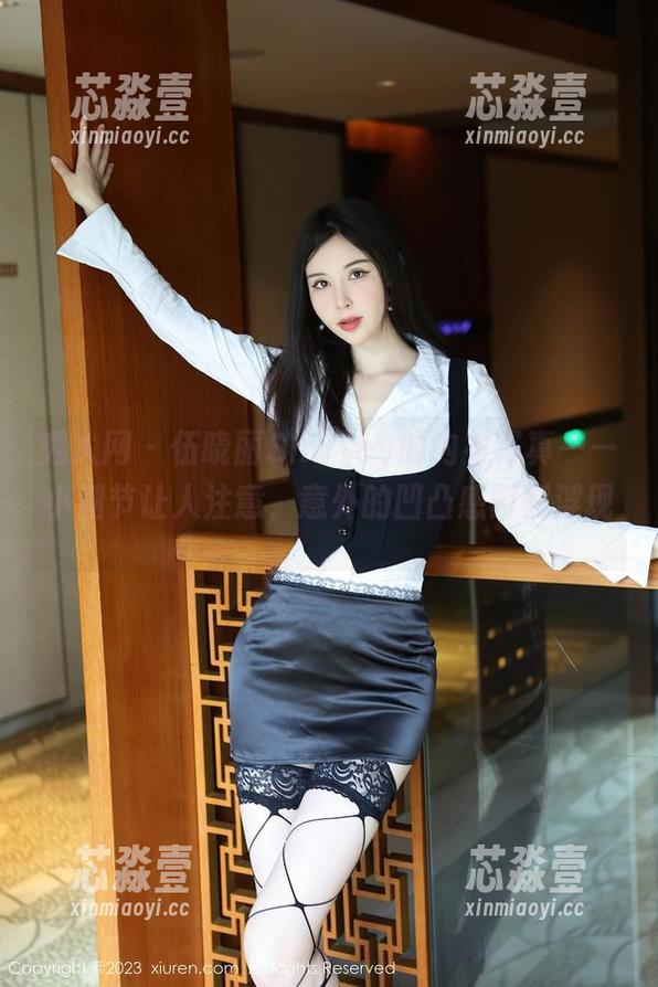 秀人网-伍晓丽Shirley 秀人网 - 伍晓丽Shirley的内衣写真——小细节让人注意,意外的凹凸感时刻浮现。