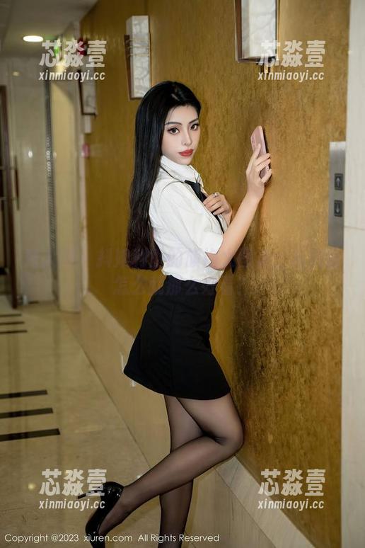 秀人网-抖娘利世 秀人网 - 抖娘利世的旗袍大图集:从侧面怎么就那么好看?