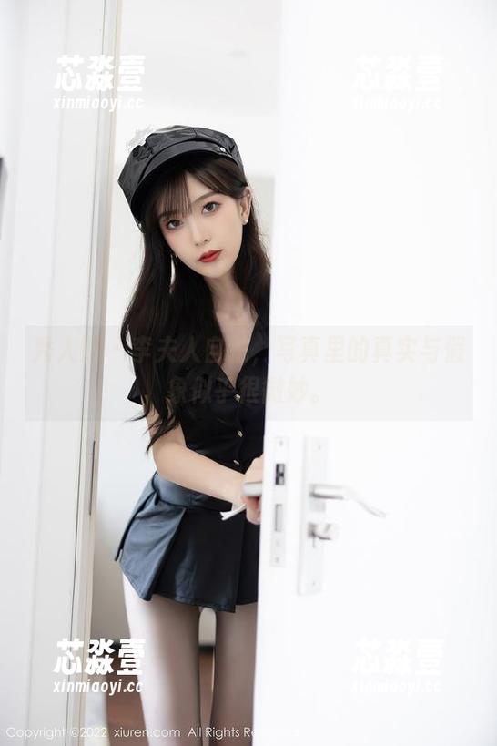 秀人网 - 李夫人自拍，写真里的真实与假象似乎很微妙。