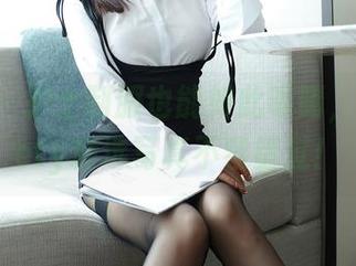 秀人网 - 护士制服也能如此吸睛，芝芝booty精选写真不容错过！