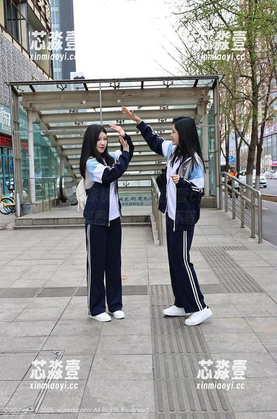 秀人网-陆萱萱cecillia 秀人网 - 大家快来看,陆萱萱cecillia的网袜美图,免费下载不等人!