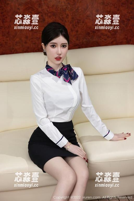 秀人网-韩珊珊 秀人网 - 看来看去还是韩珊珊的水手服套图好,精选出来的真舒服,整体配色都让人心动。