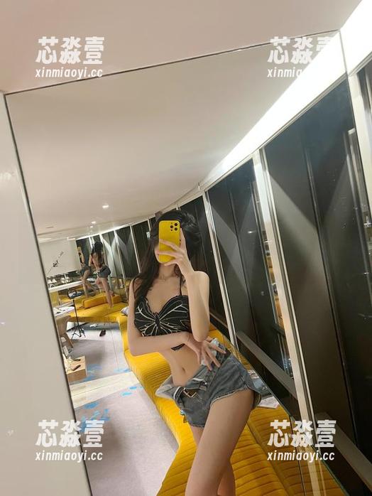 葛征 微密圈 - 当葛征遇上白丝女仆,这是一场不太正经的图集分享!