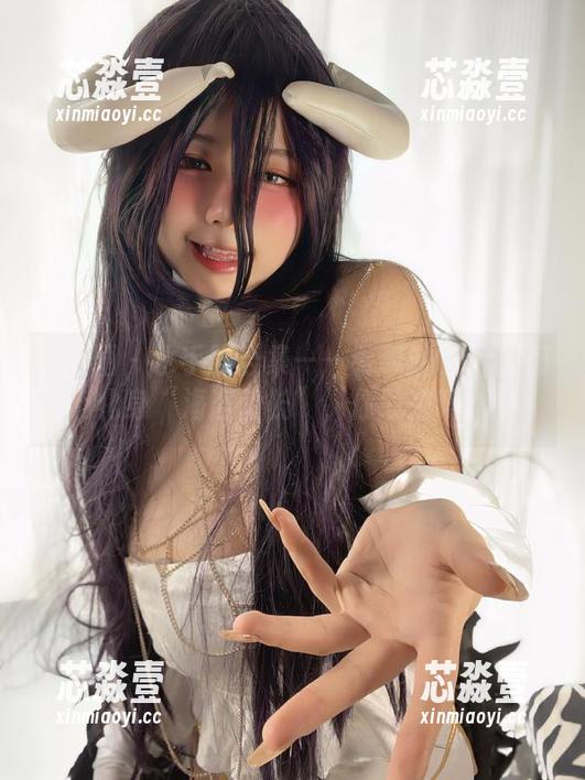 葱油饼er 微密圈 - 水手服合集——看葱油饼er如何化身“海盗船长”,你敢来吗?