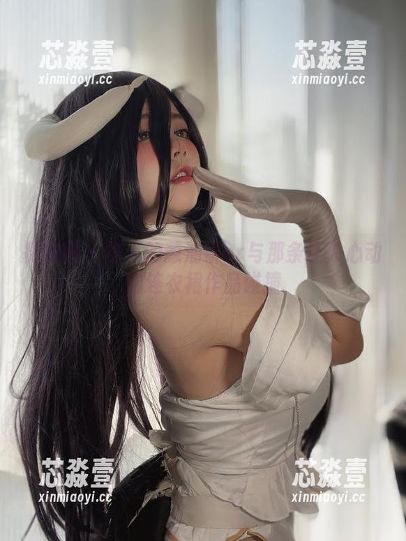 微密圈 - 撩人的葱油饼er与那条让人心动的连衣裙作品碰撞
