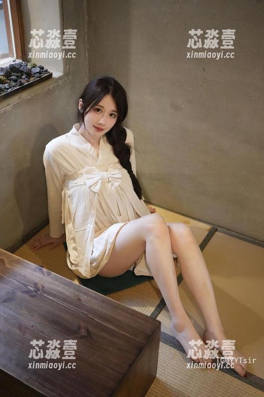 轩子巨2兔 微密圈 - 看!轩子巨2兔把美腿做成了图片拼图,今天看到腿,明天也爱腿!